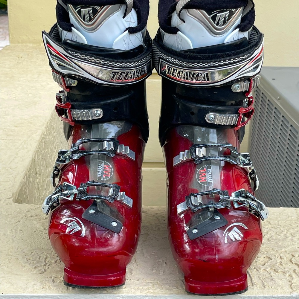 Tecnica men’s ski boot, Phoenix PHNX 110